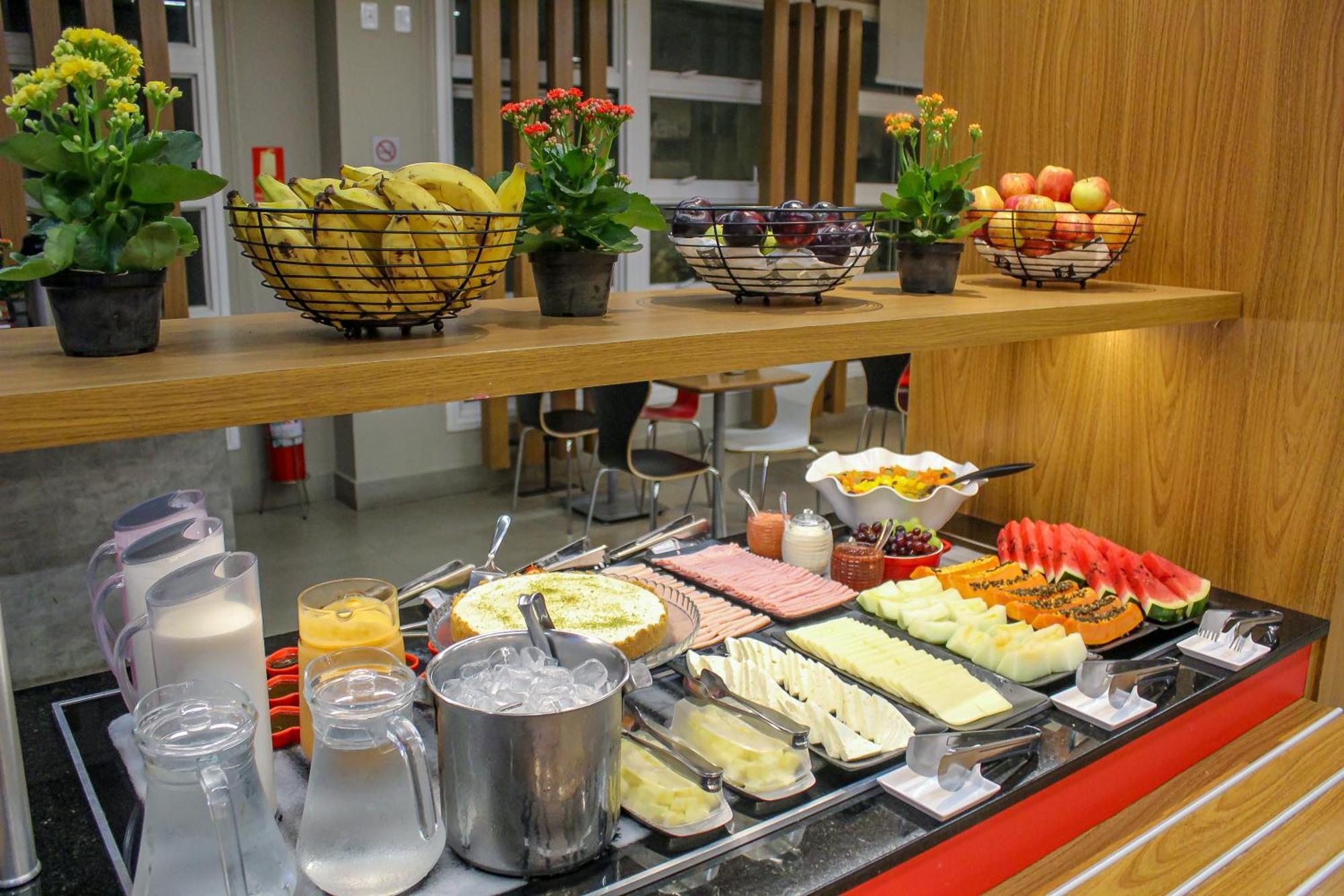 Ibis Goiania Hotell Exteriör bild