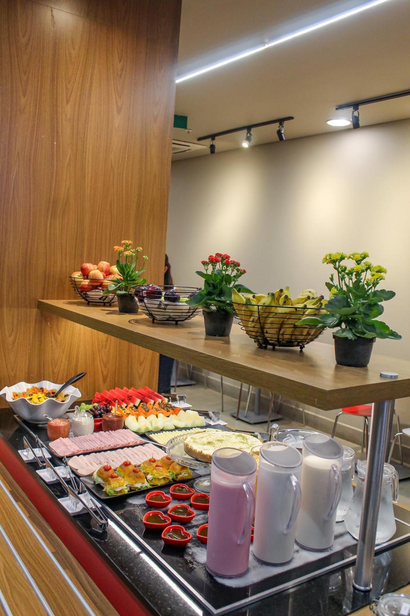 Ibis Goiania Hotell Exteriör bild